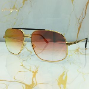 Maxim's Mondial Gold